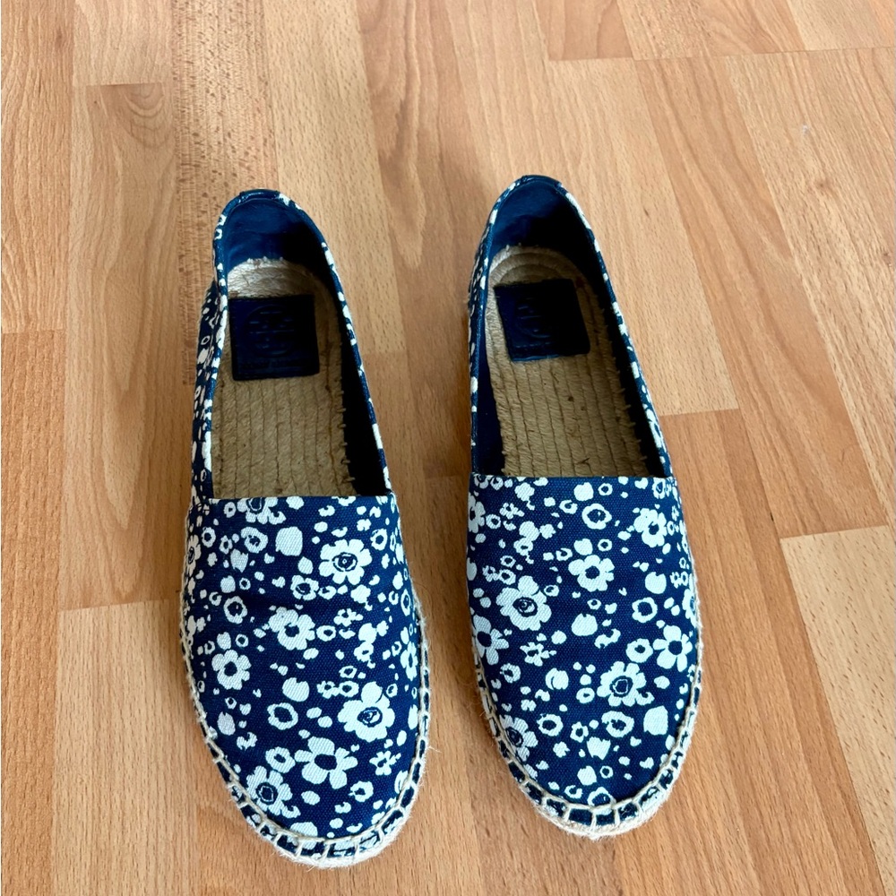 Tory Burch Floral Blue and White Espadrilles - Picture 3 of 4